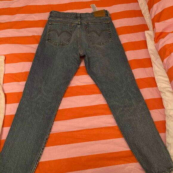 Levi’s 501 Premium Wedgie Jeans Sz 28 Blue - Picture 2 of 3